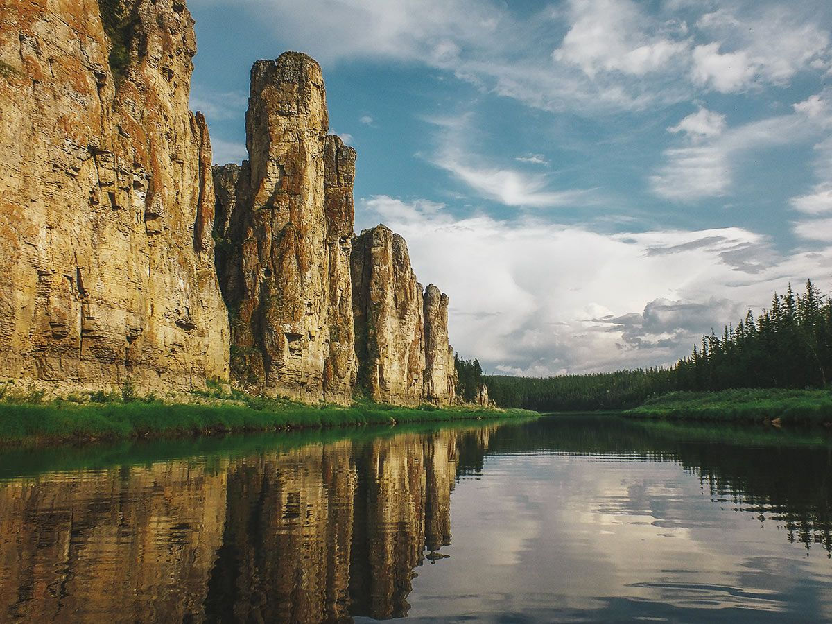 Синские столбы Саха Якутия река синяя