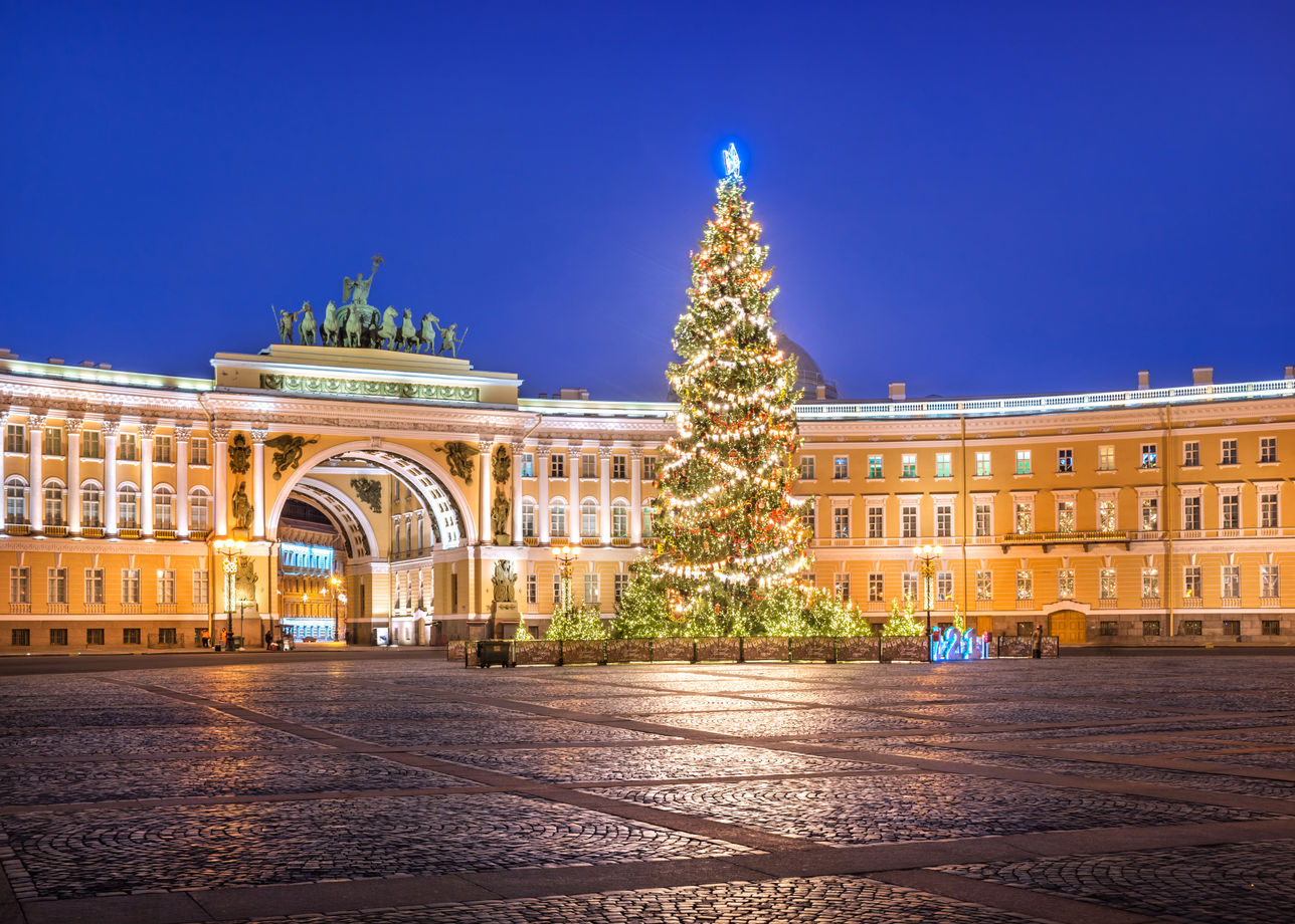 Новогодний портрет Петербурга