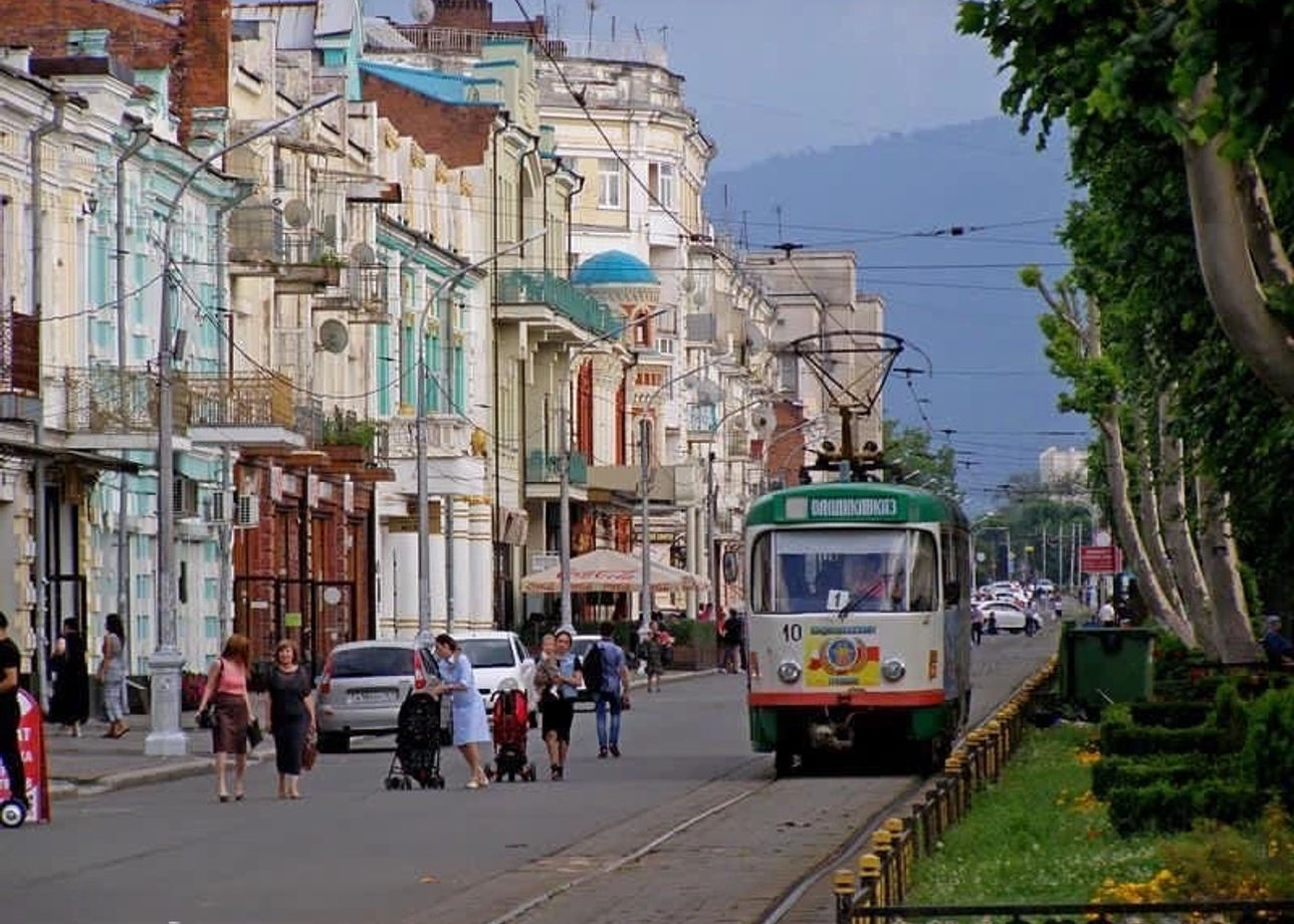 Национальный обед, экскурсия по Владикавказу