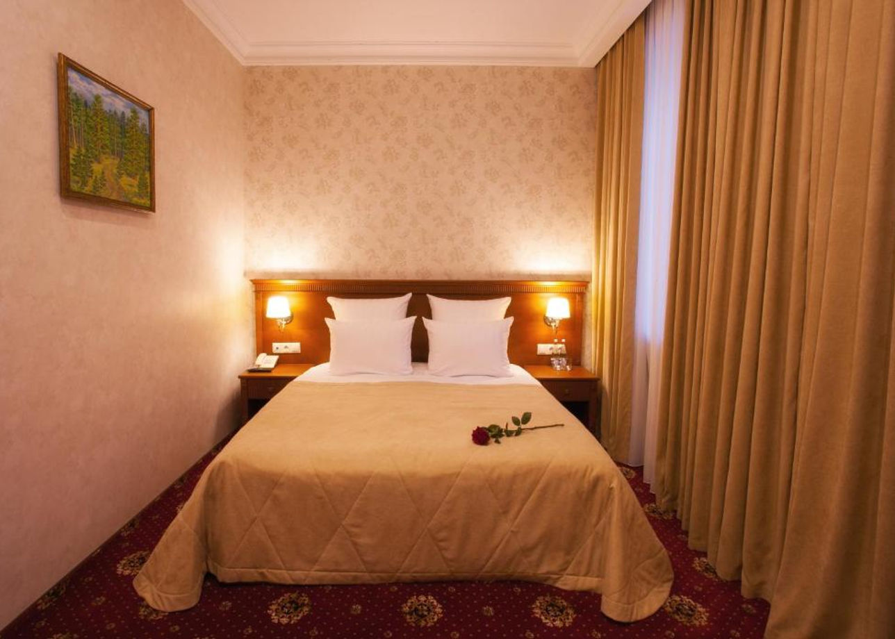 Сайты гостиниц абакана. Гостиница Хакасия в Абакане. Отель Абакан Абакан. Отель Абакан фото. Шикарный отель в Хакасии.