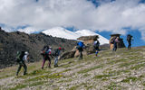Переход к подножию горы Казбек. Установка Лагеря № 2 на высоте 2700 метров
