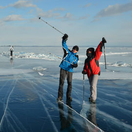 Ледяные просторы Байкала. Поход на коньках и экскурсии