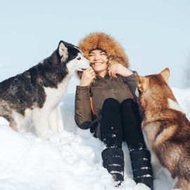 Зимний актив в Карелии: путешествие на снегоходах и собачьих упряжках